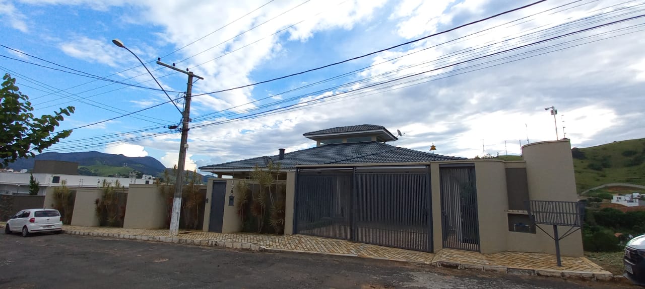 Casa no PINHEIRINHO — foto 4