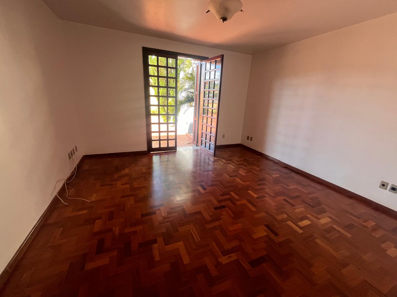 Casa no PINHEIRINHO — foto 37